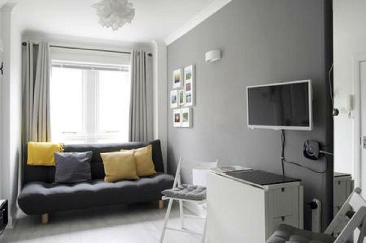 דירות אדינבורו Park View Studio Walking Distance To Royal Mile מראה חיצוני תמונה