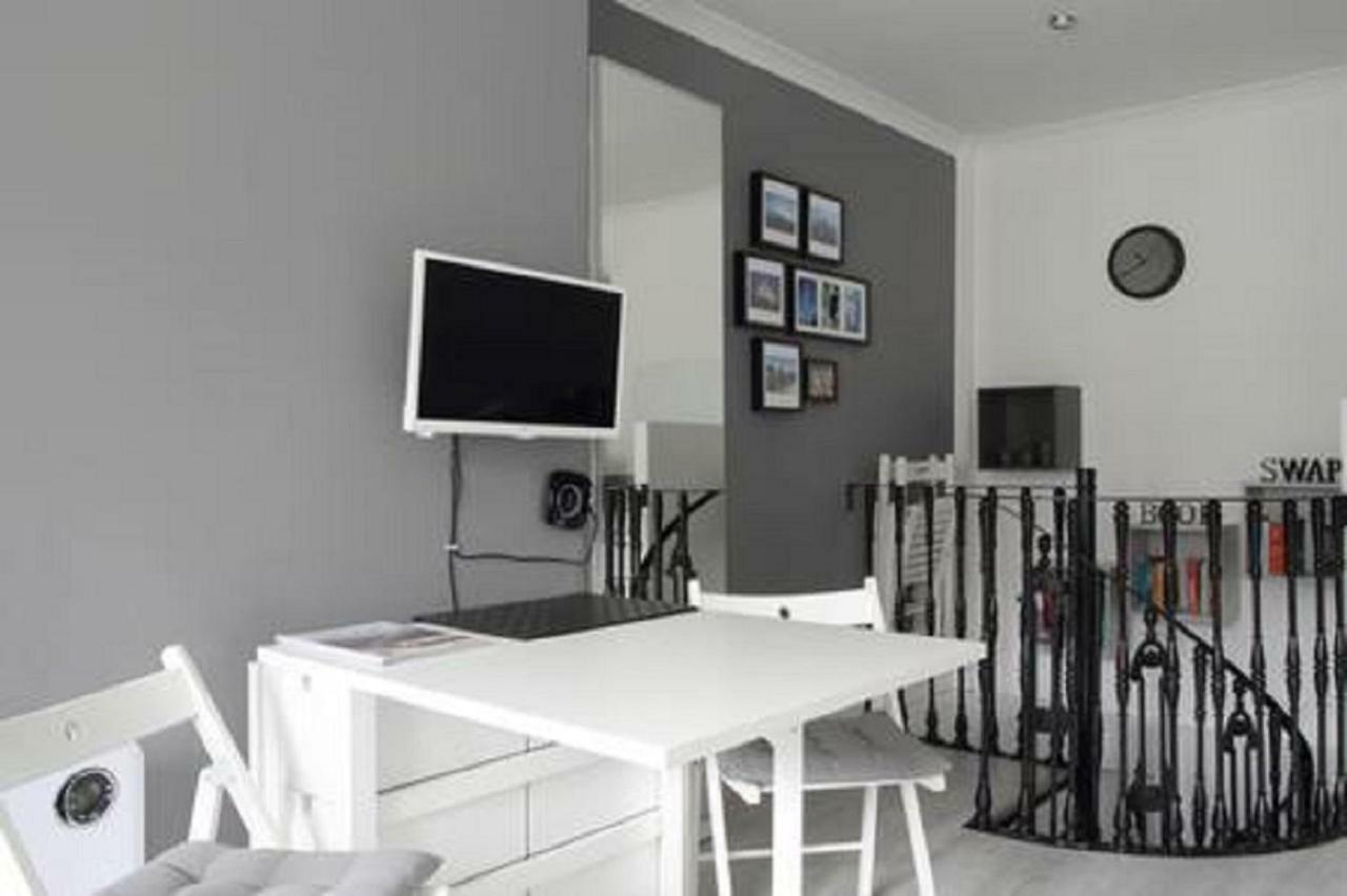 דירות אדינבורו Park View Studio Walking Distance To Royal Mile מראה חיצוני תמונה